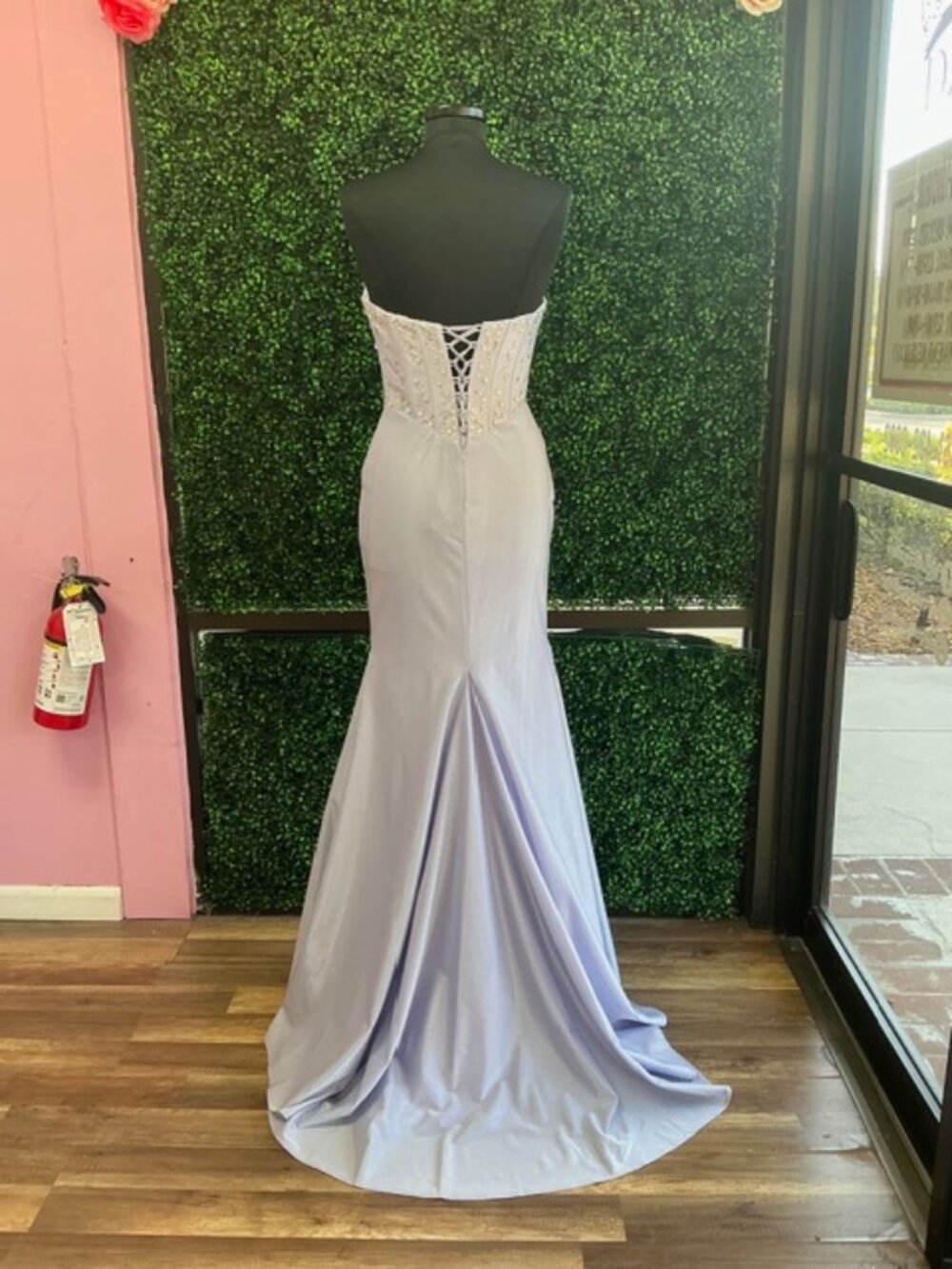 Lilac, Size 4 - Picture 2 of 2